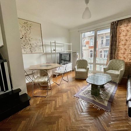 Superbe Appartement Duplex Avec Jacuzzi Brüssel Exterior foto