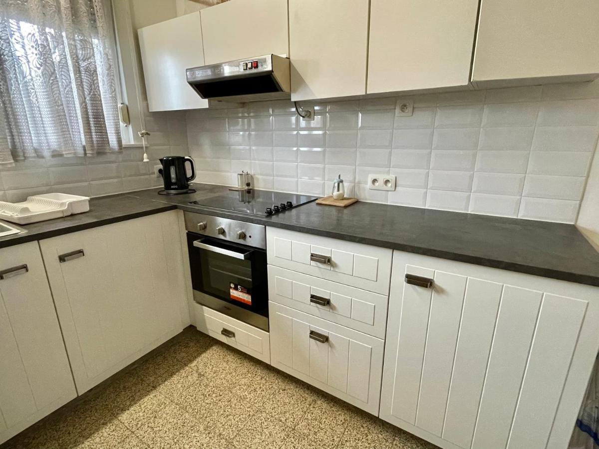 Superbe Appartement Duplex Avec Jacuzzi Brüssel Exterior foto