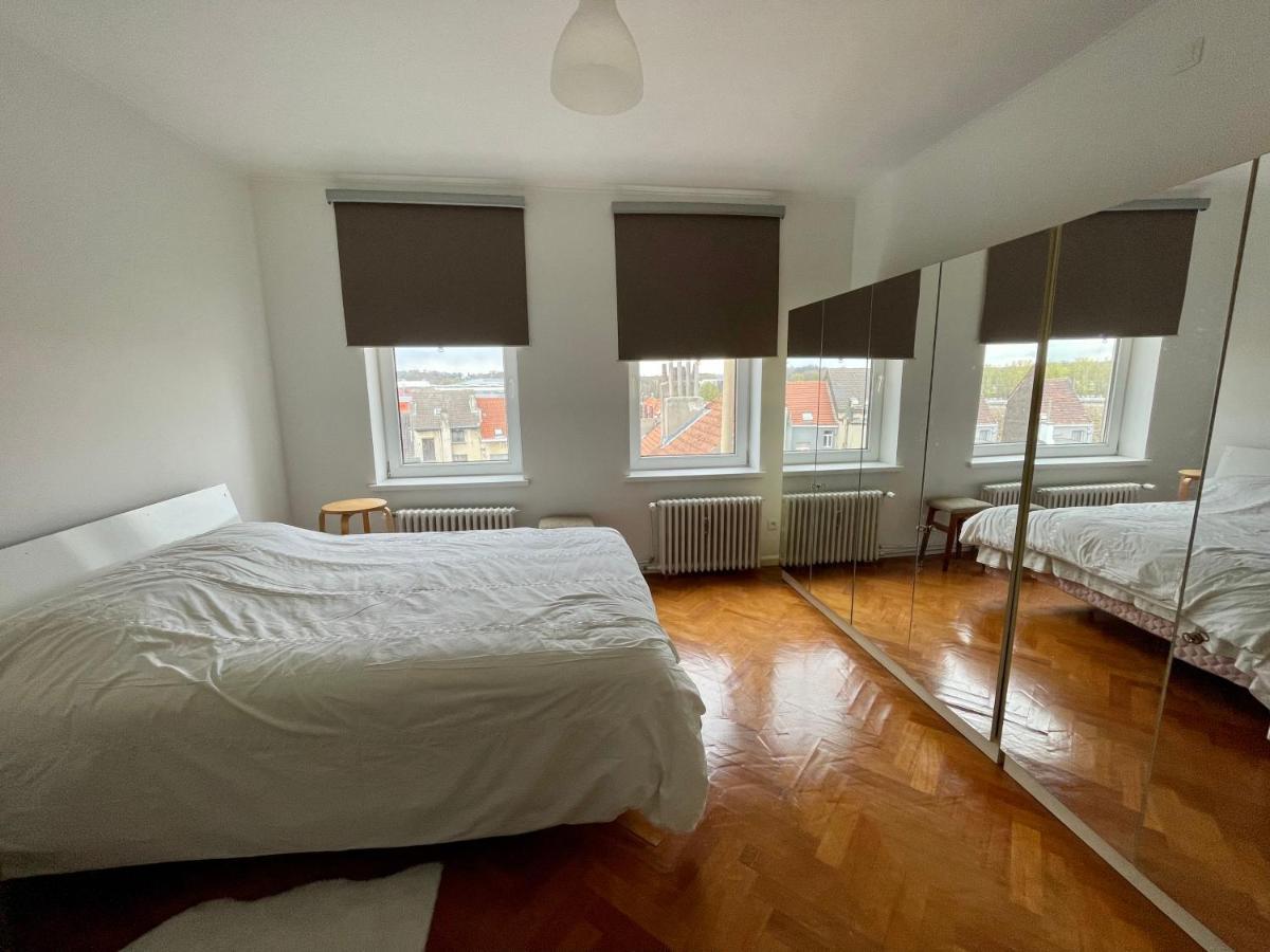 Superbe Appartement Duplex Avec Jacuzzi Brüssel Exterior foto